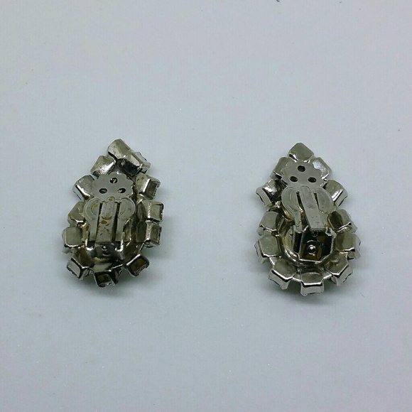 Vintage Art Deco clear rhinestone clip on earrings - Picture 8 of 8